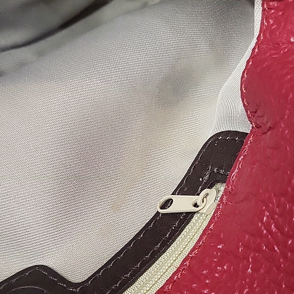 Valentina Red and Black Crossbody Bag with Leather Material and Compact … - Picture 15 of 17